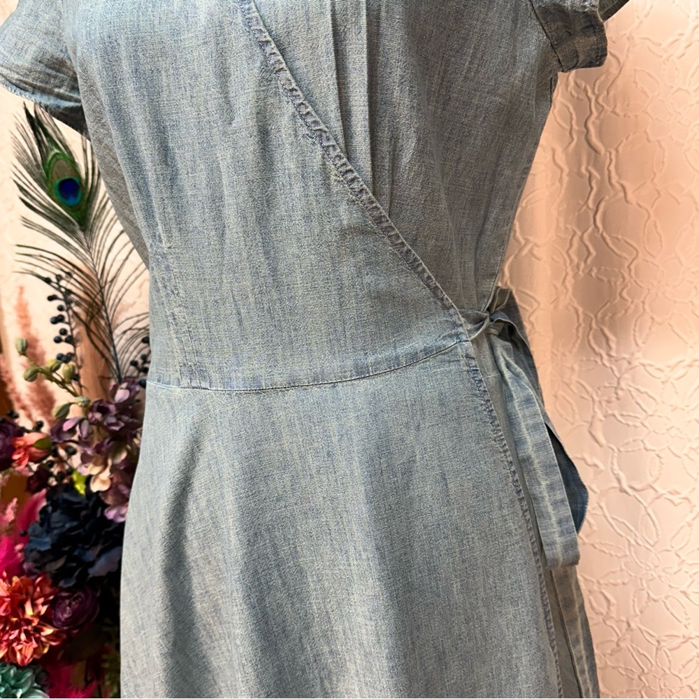 POLO Ralph Lauren🩵 Chambray Blue Wrap Midi Ruffle Tie Dress (10) - Picture 3 of 16